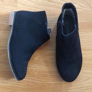 Cat & Jack Black Ankle Boots